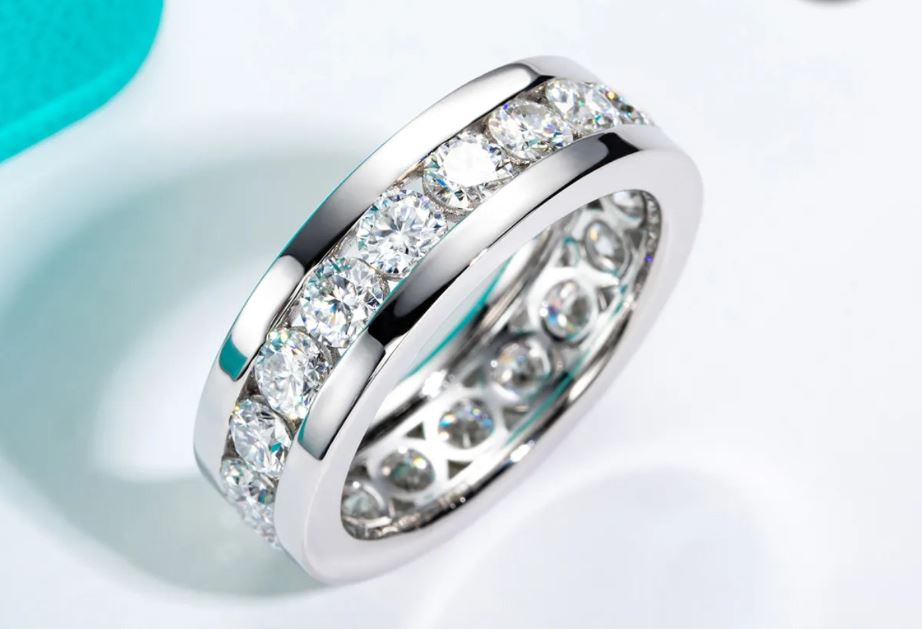 4mm Moissanite Wedding Band Ring