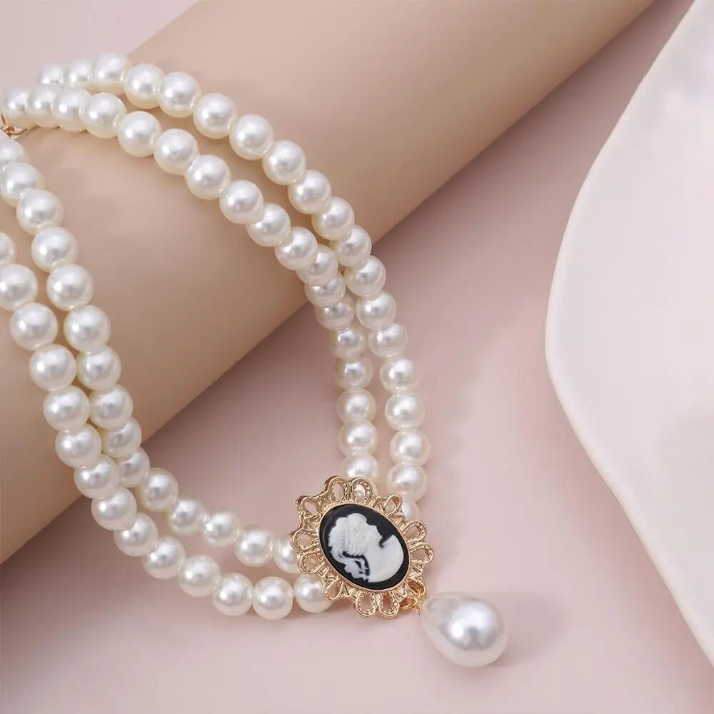Layered Short Pearl Choker Necklace