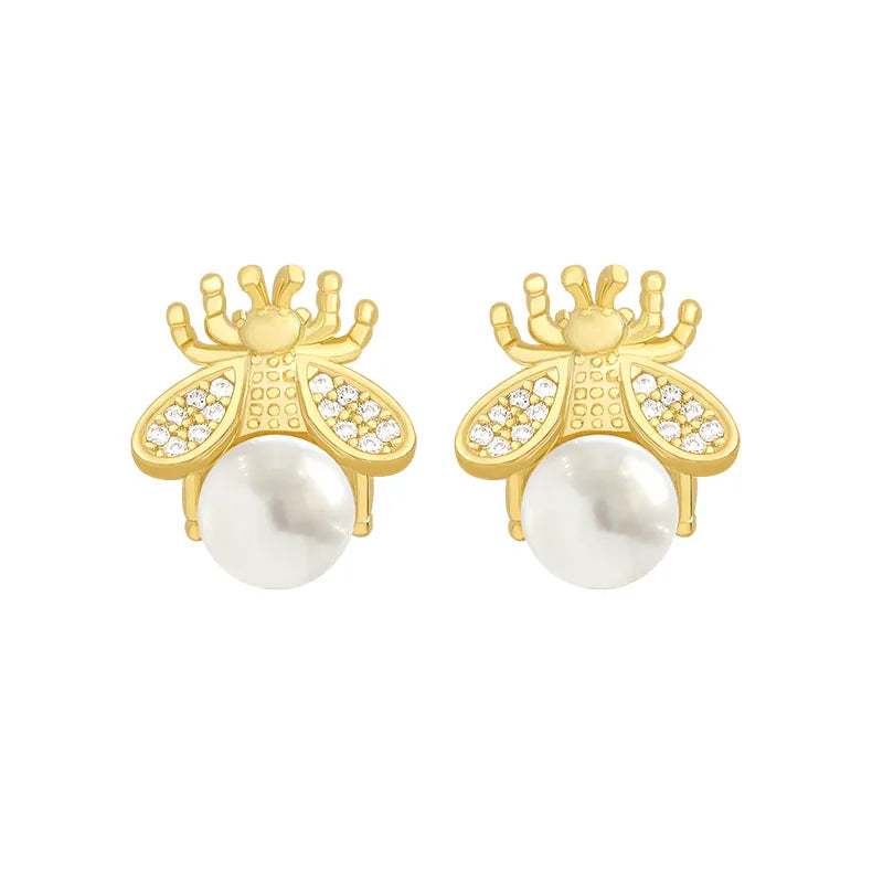 Luxurious Pearl Earrings Bee Design
